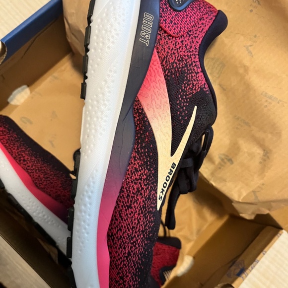 Running shoes - Picture 2 of 4